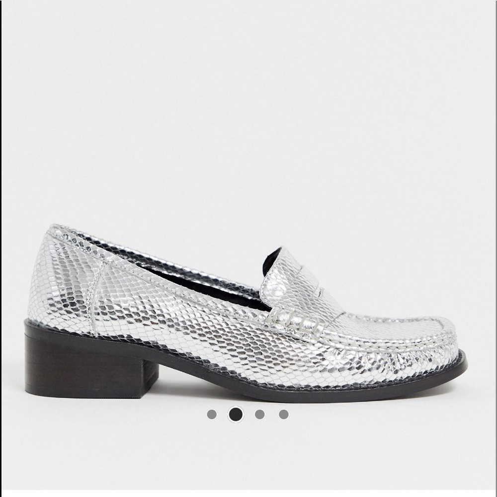 NIB Marley 90’s Silver Leather Loafers size UK 8/ US 10